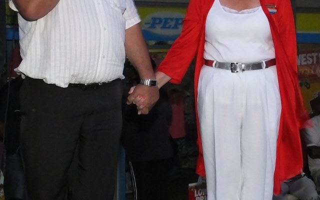 Gansbaai Kersliggies se Aanskakel 4